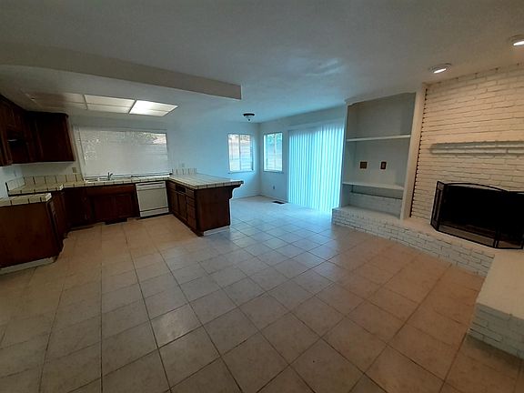 5th image of 902 Fawn Ct