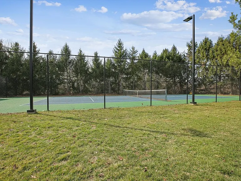 10010 Vanderbilt Cir #39 — Photo 21