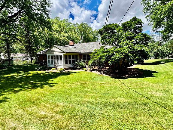 5th image of 3542 Bee Ln