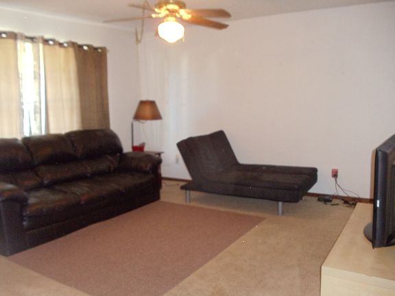4th image of 205 Howard Dr