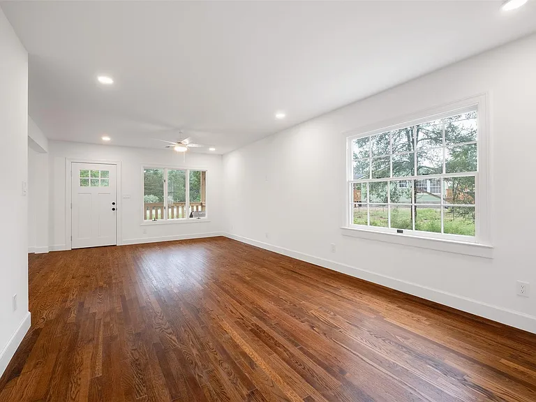251 Foothill Rd — Photo 16