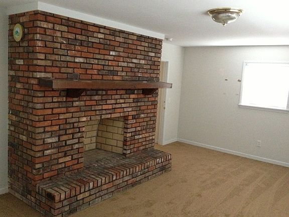 2nd image of 185 Goudlock St