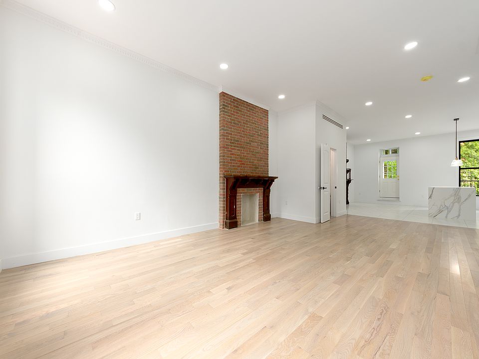 1st image of 533 Madison St APT 1