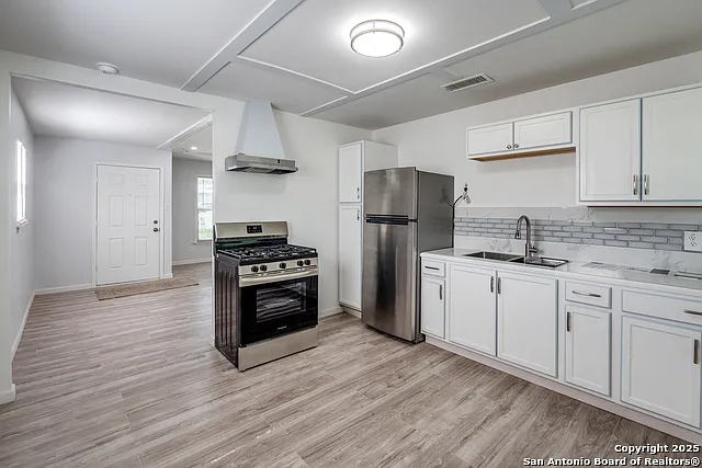 326 Sublett Dr — Photo 10