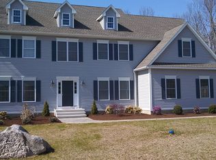 4 Bob Cat Ln, Newtown, CT 06470