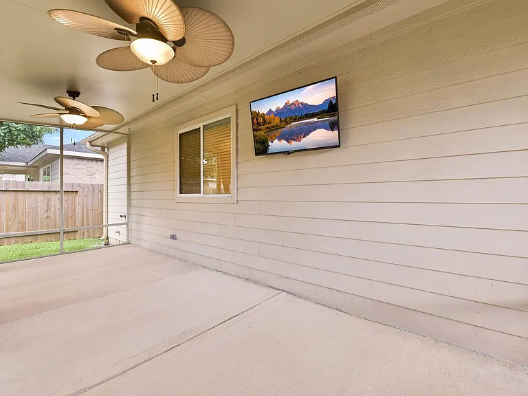 24418 Lakecrest Bend Dr — Photo 43