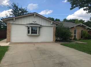 4207 Rainier St, Irving, TX 75062