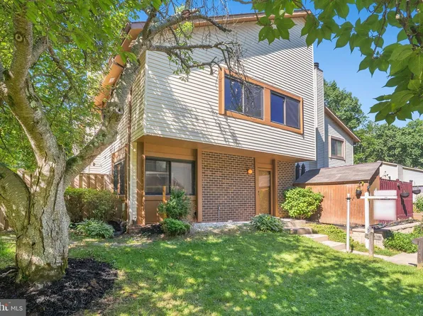 5693 Summer Oak Way, Burke, VA 22015