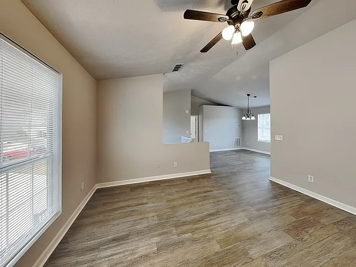 4145 Riverbank Ct — Photo 3
