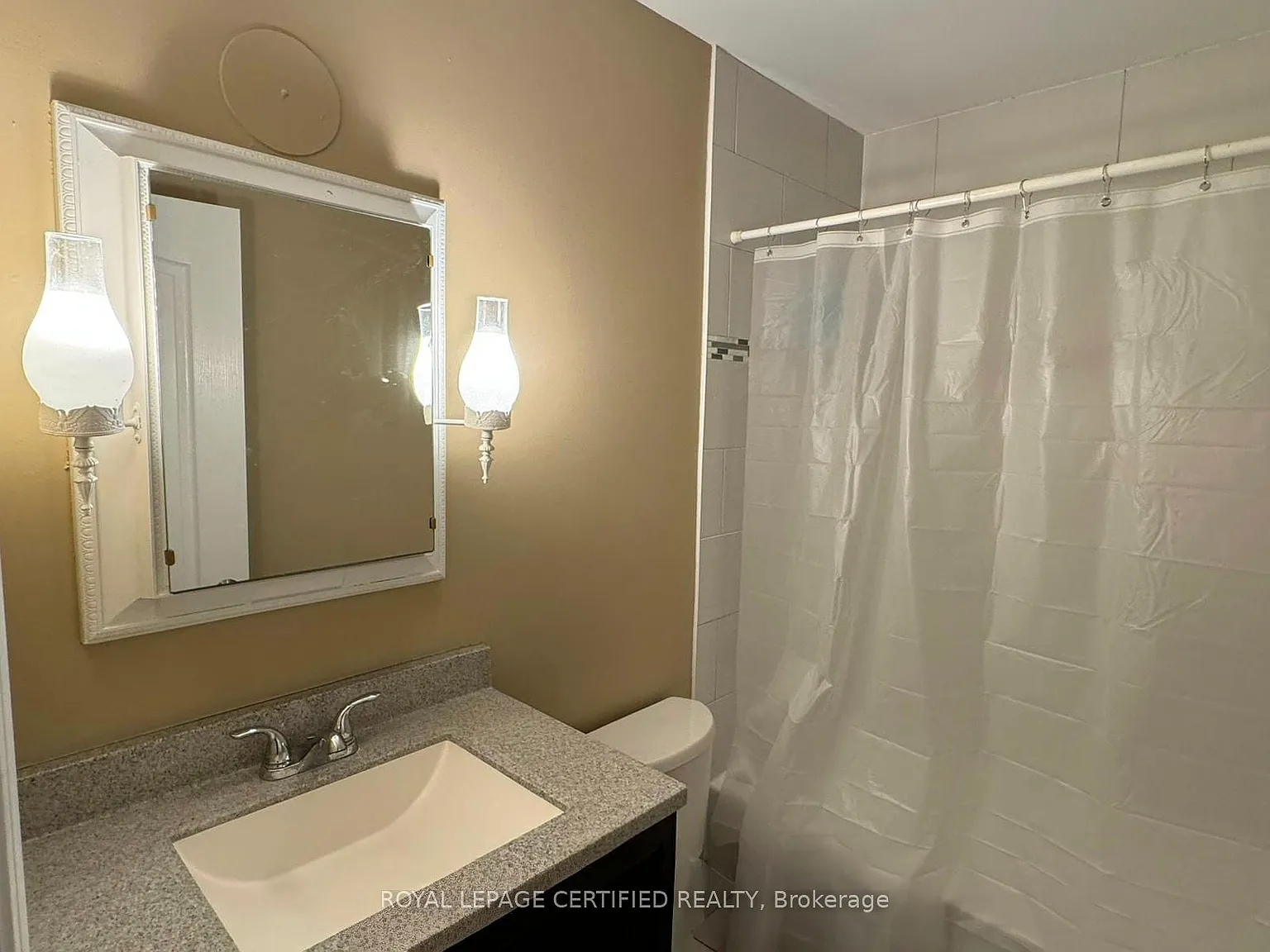 3 bed, $2,800 — Photo 2