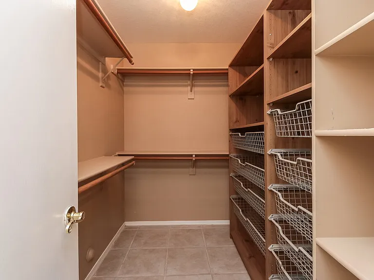 146 W Melody Ct — Photo 10