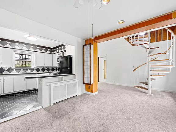 3rd image of 602 W 231st St