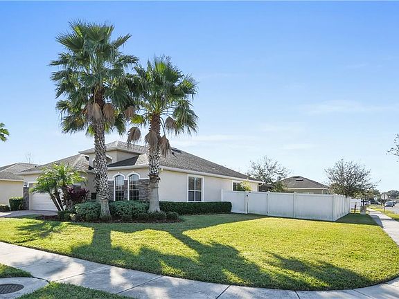 2nd image of 915 Meadow Glade Dr