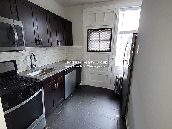 3rd image of 1443 W Lunt Ave APT 3N