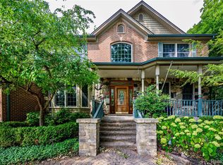 1528 Lawndale Dr, Royal Oak, MI 48067