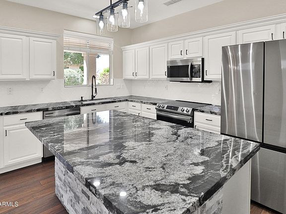 4th image of 15131 W COOPERSTOWN Way