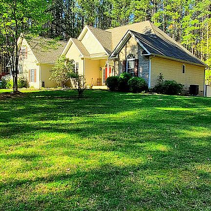 3rd image of 581 Country Creek Way