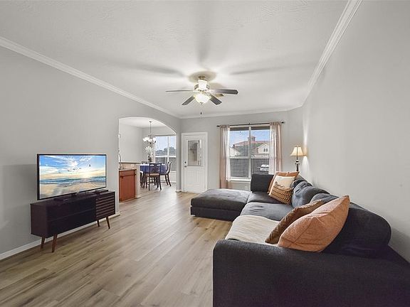 3rd image of 20922 Sun Creek Drive