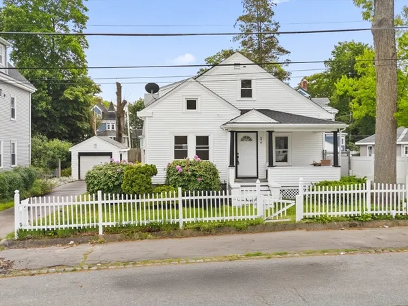 274 Green St, Brockton, MA 02301