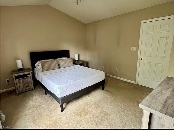 3rd image of 88 Tannenbaum Cir #88