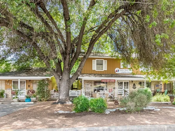 (undisclosed Address), Fredericksburg, TX 78624