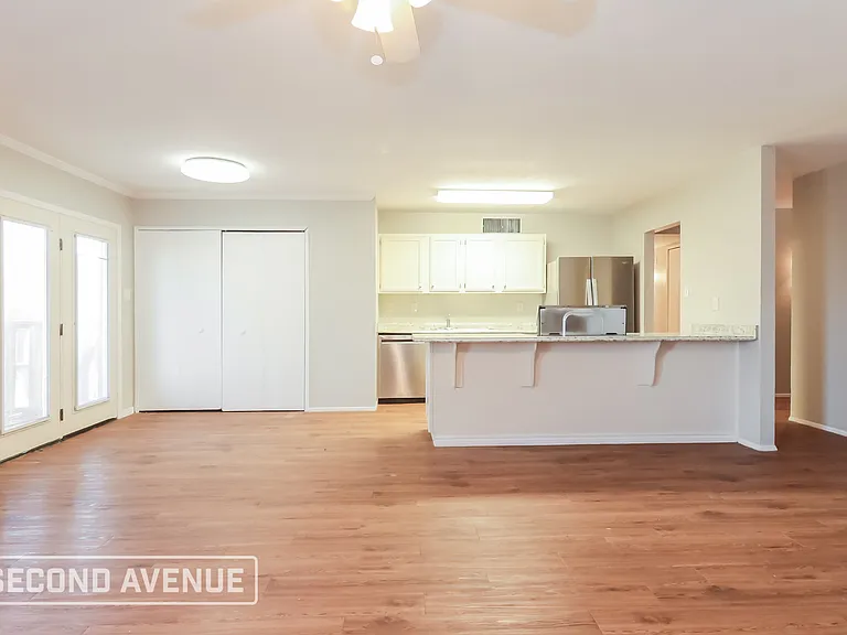 416 Woodcrest Way — Photo 7