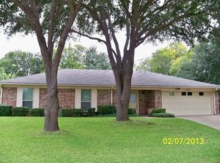 1012 Edgewood Trl, Benbrook, TX 76126