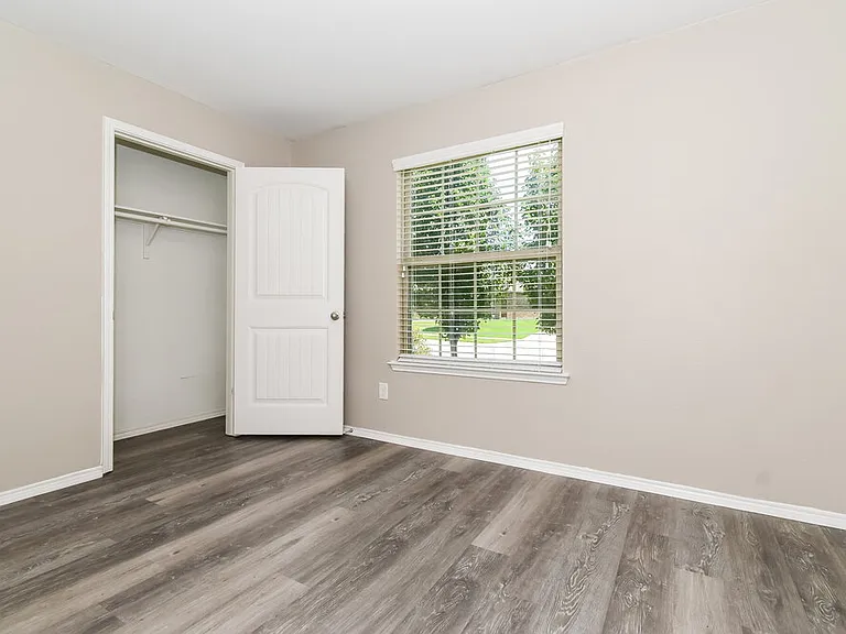 1114 Nickel St — Photo 12