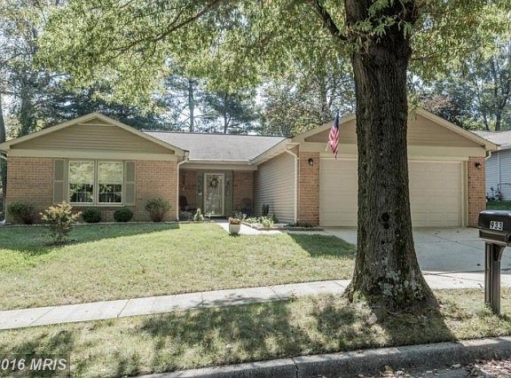 2nd image of 933 Mastline Dr