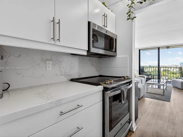 2350 NE 135th St #901 — Photo 7