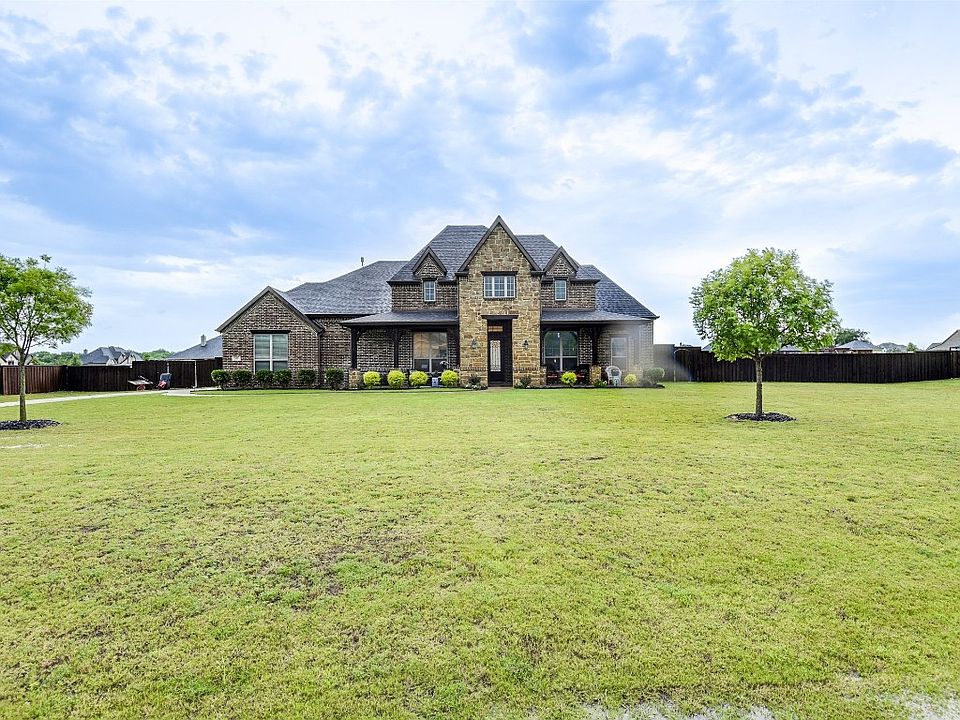 1st image of 103 Brookview Ct