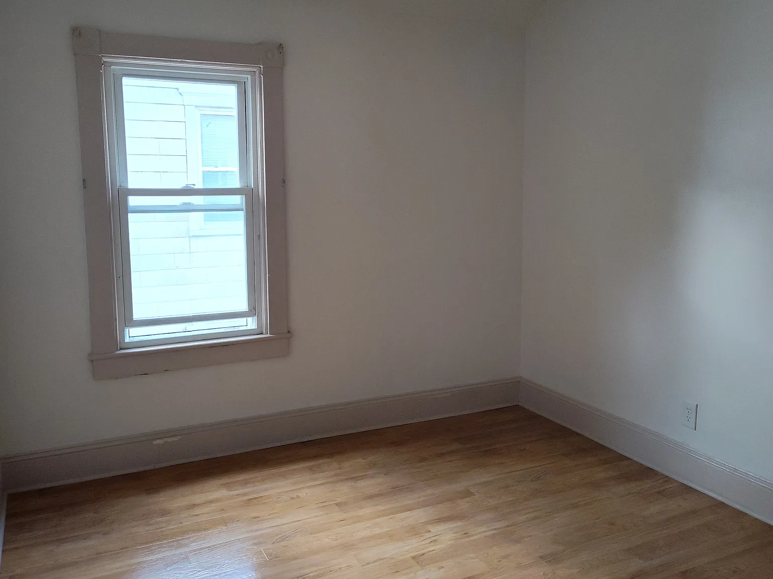 Hall St, New Bedford — Photo 3