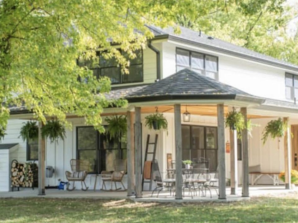 1st image of 2800 S Olivet Rd