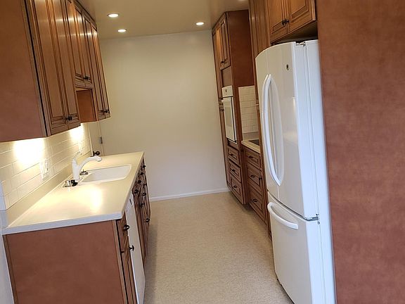 2nd image of 2107 Casa Mia Dr