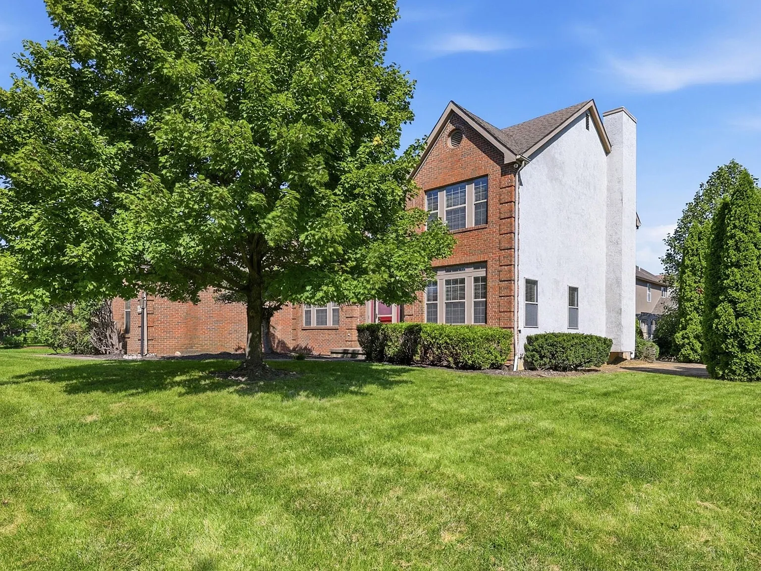 4 bed, 2.5 bath, 3162 sqft, $3,700 — Photo 3