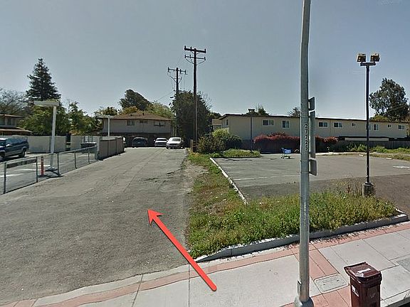 4th image of 86 Lewelling Blvd