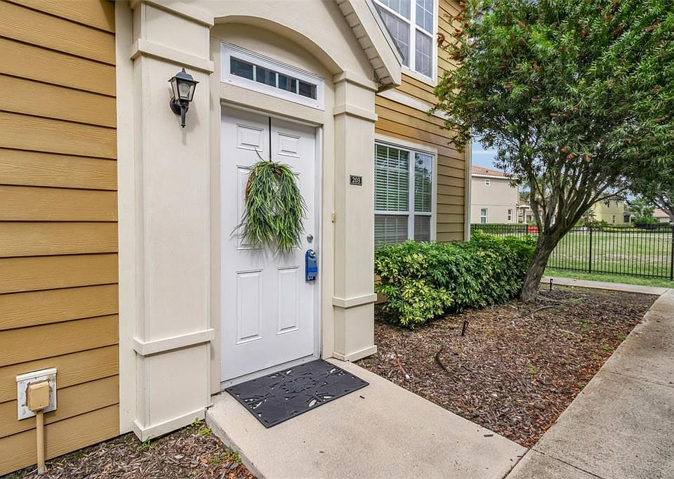 1st image of 5511 Rosehill Rd Unit 203