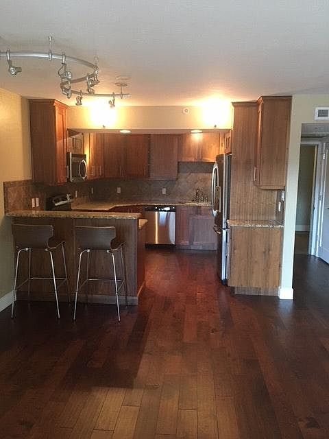 Kitchen/Bar