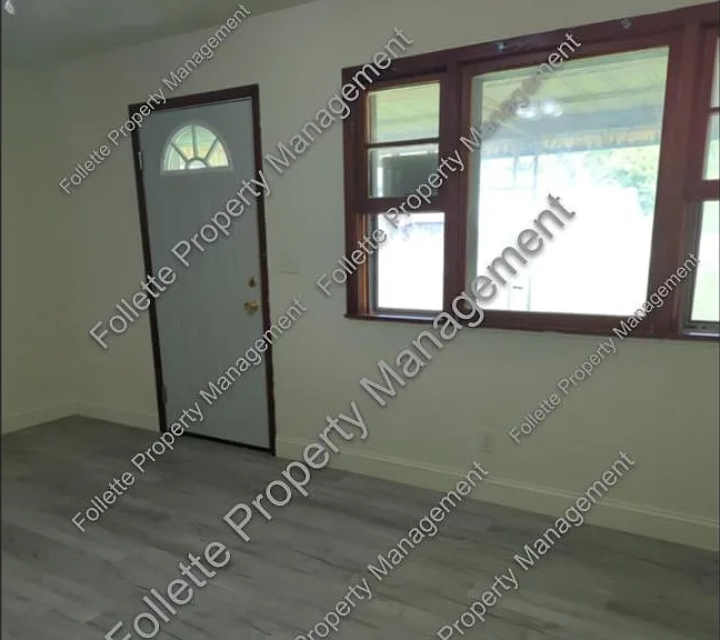 905 W Forrest St — Photo 1