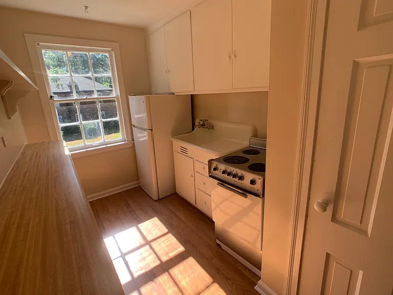 2828 Thornhill Rd #302B — Photo 23