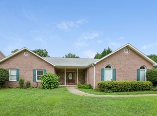 7724 Linda Lake Dr, Charlotte, NC 28215