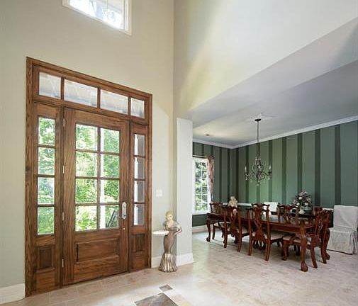5th image of 10228 Poplar Glen Dr