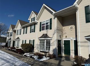 37 Chanda Ct #D037, Clifton, NJ 07012