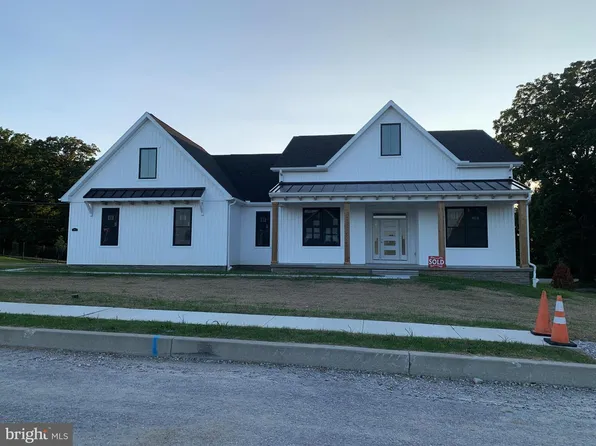 69 Bright Ln #7, Hanover, PA 17331