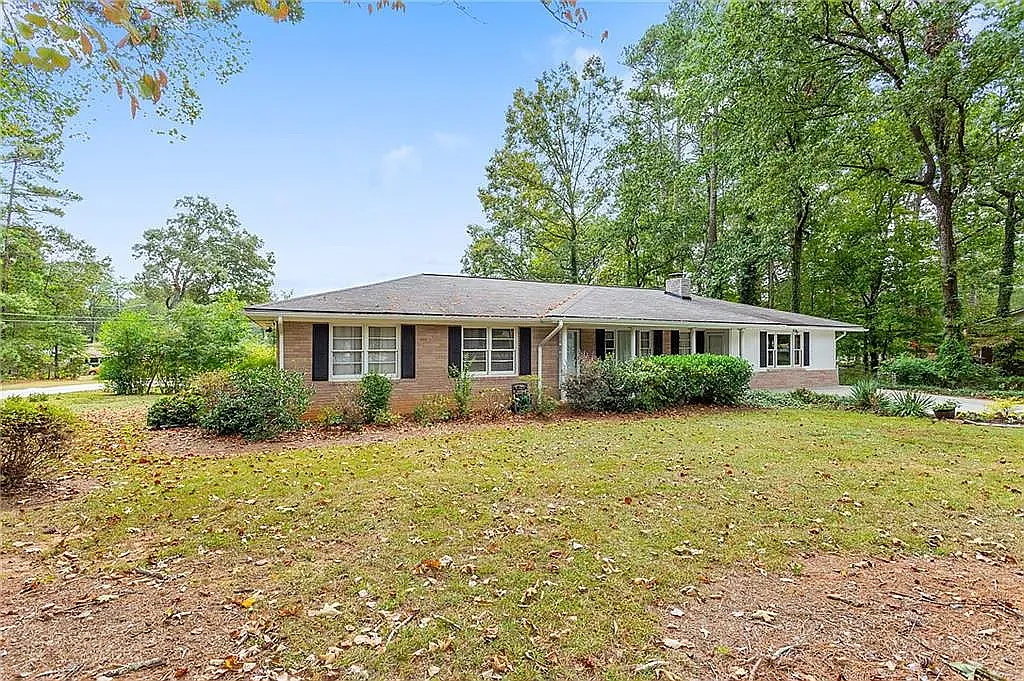 4 bed, 2110 sqft, $2,300 — Photo 1