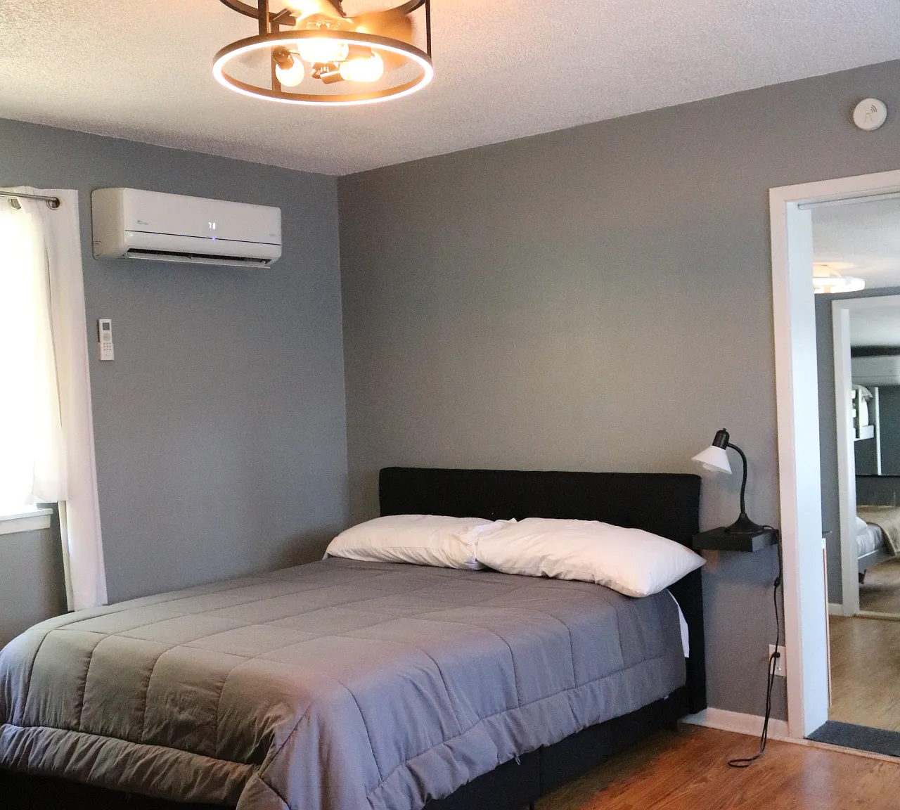2 bed, 596 sqft, $1,700 — Photo 2