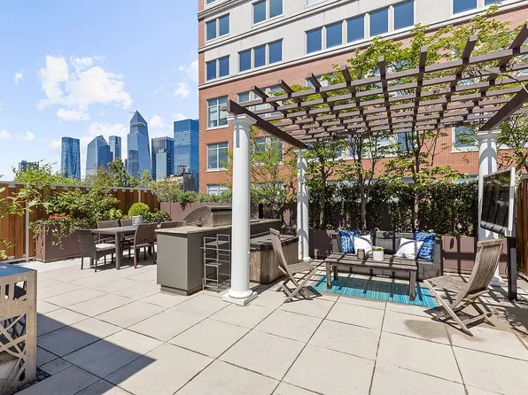 252 7th Ave, New York, NY 10001