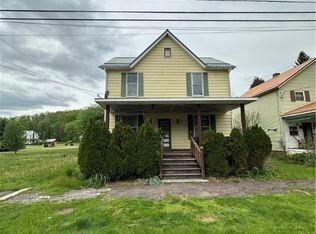 814 Walker St, Garrett, PA 15542