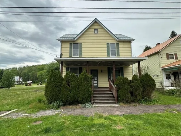 814 Walker St, Garrett, PA 15542