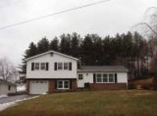 407 W Nectarine St, Snow Shoe, PA 16874